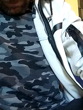 Snapshot of PIercingBoy38 chatting on October 1, 2025, 11:38 am PIercingBoy38 online show from October 1, 2025, 11:38 am