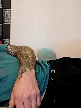 Snapshot of PIercingBoy38 chatting on October 12, 2025, 10:36 am PIercingBoy38 online show from October 12, 2025, 10:36 am