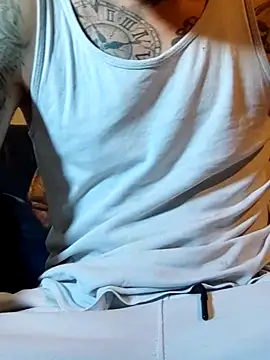 Snapshot of PIercingBoy38 chatting on October 16, 2025, 11:33 am PIercingBoy38 online show from October 16, 2025, 11:33 am