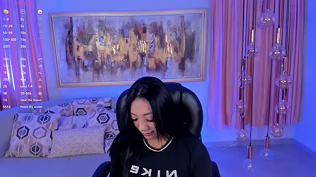 Snapshot of LizzHamilton__ chatting on February 13, 2025, 12:13 am LizzHamilton online show from February 13, 2025, 12:13 am