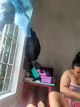 Snapshot of Somospareja1987 chatting on September 28, 2025, 4:34 pm Somospareja1987 online show from September 28, 2025, 4:34 pm