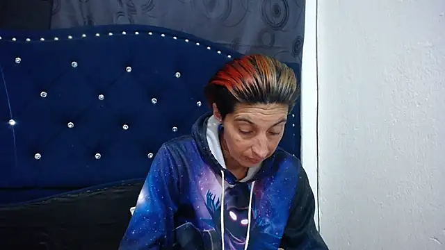 anyu1306 online show from January 17, 2025, 5:00 am