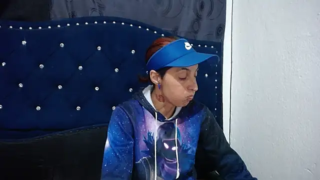 anyu1306 online show from March 18, 2025, 1:32 am