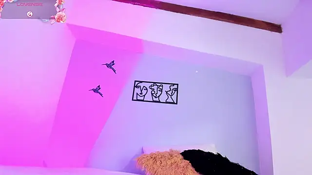 Snapshot of Laura_Torres18 chatting on September 29, 2025, 11:31 pm Laura Torres18 online show from September 29, 2025, 11:31 pm