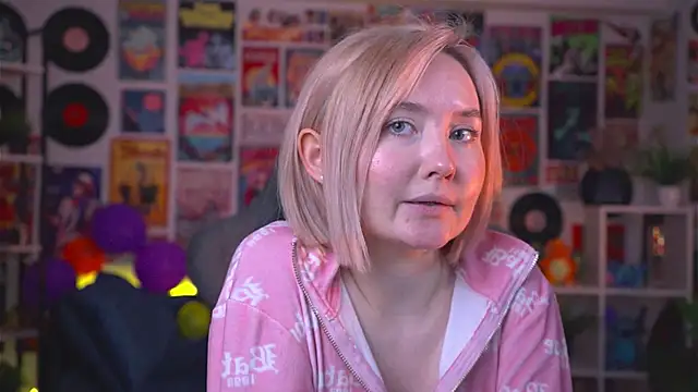 ReiYosimoto online show from December 7, 2024, 2:57 pm