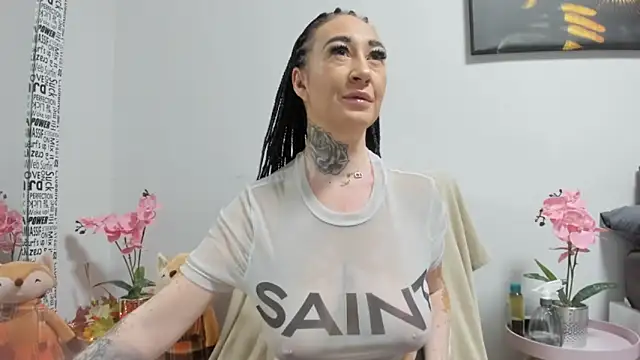 Rayanablackandwhite online show from October 5, 2025, 9:56 pm