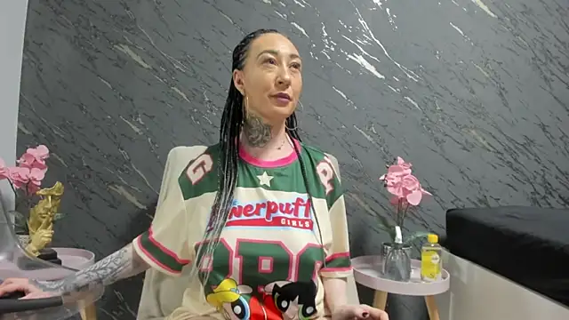 Rayanablackandwhite online show from November 27, 2025, 8:00 pm