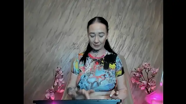 Snapshot of Rayanablackandwhite chatting on June 30, 2026, 10:49 am Rayanablackandwhite online show from June 30, 2026, 10:49 am