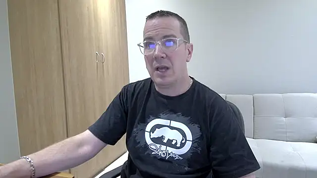 BrettJ81 online show from March 18, 2026, 2:31 pm