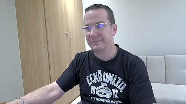 BrettJ81 online show from April 9, 2026, 2:11 pm