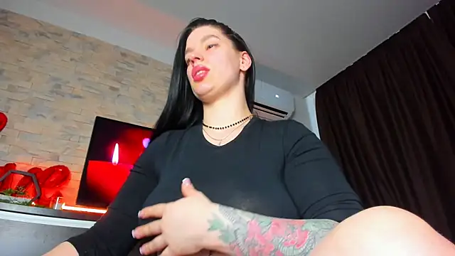 Snapshot of Laya_Moon chatting on February 6, 2025, 10:04 am Laya Moon online show from February 6, 2025, 10:04 am