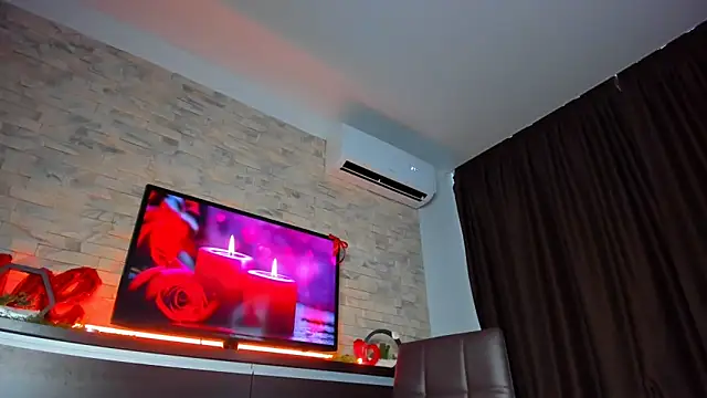 Snapshot of Laya_Moon chatting on February 22, 2025, 10:29 am Laya Moon online show from February 22, 2025, 10:29 am