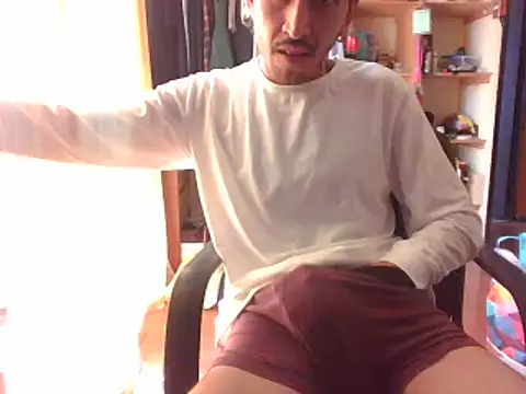 Snapshot of MisterMister45 chatting on August 5, 2026, 3:48 pm MisterMister45 online show from August 5, 2026, 3:48 pm