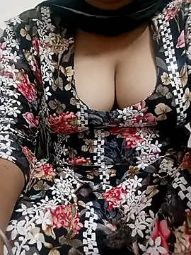 Snapshot of 09punjabi chatting on October 18, 2025, 3:53 am 09punjabi online show from October 18, 2025, 3:53 am