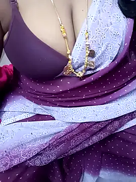 Snapshot of Tamil_Rathi chatting on January 22, 2025, 10:40 am Tamil Rathi online show from January 22, 2025, 10:40 am