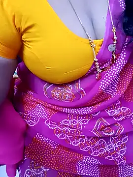 Snapshot of Tamil_Rathi chatting on January 26, 2025, 11:06 am Tamil Rathi online show from January 26, 2025, 11:06 am
