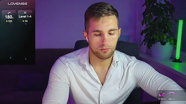 Sweeet  boy online show from October 9, 2025, 9:02 pm