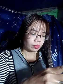   Mai-love19   online show from March 10, 2025, 7:42 am