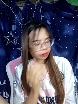   Mai-love19   online show from October 18, 2025, 11:27 pm