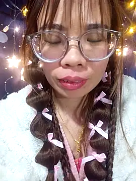   Mai-love19   online show from February 3, 2026, 6:40 am