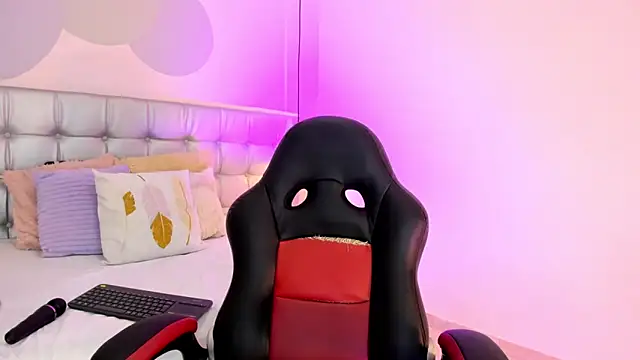 Snapshot of pervert_lizza chatting on January 15, 2025, 11:43 am pervert lizza online show from January 15, 2025, 11:43 am