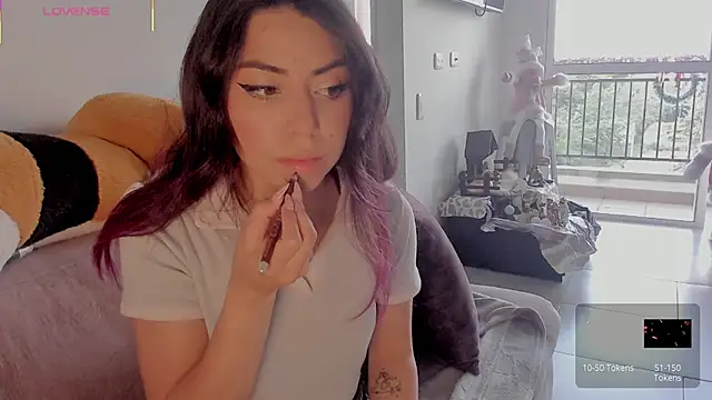 natalie jaensen online show from November 19, 2025, 8:09 pm