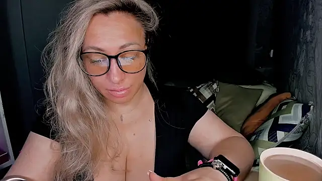 CumOnMy Tits online show from November 12, 2025, 12:55 am