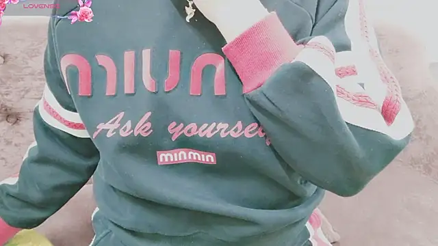 Sophie Secret online show from November 22, 2025, 11:26 pm