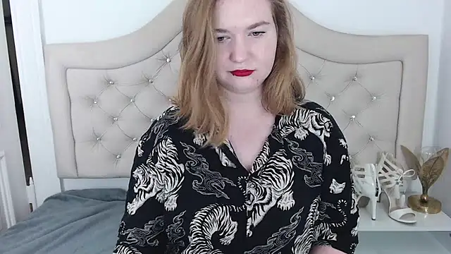 Snapshot of LaraDream chatting on December 28, 2024, 8:36 pm LaraDream online show from December 28, 2024, 8:36 pm