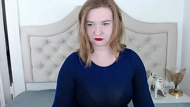 Snapshot of LaraDream chatting on December 31, 2024, 8:12 pm LaraDream online show from December 31, 2024, 8:12 pm