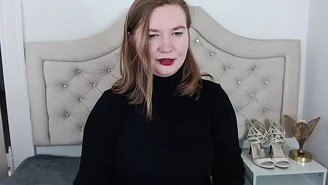 Snapshot of LaraDream chatting on February 9, 2025, 5:01 pm LaraDream online show from February 9, 2025, 5:01 pm