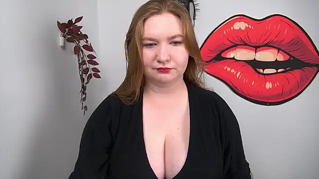 Snapshot of LaraDream chatting on April 18, 2026, 1:37 pm LaraDream online show from April 18, 2026, 1:37 pm