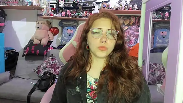 soficammy online show from March 16, 2026, 11:42 pm