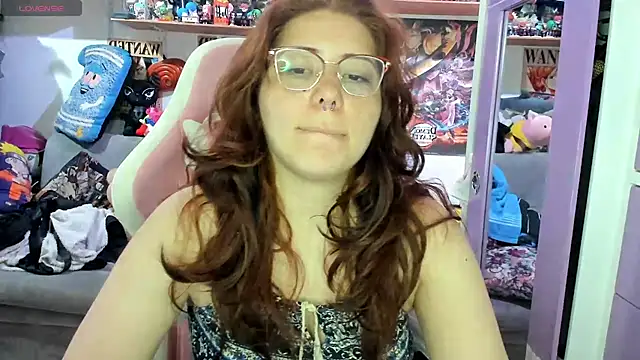 Snapshot of soficammy chatting on May 3, 2026, 9:43 pm soficammy online show from May 3, 2026, 9:43 pm