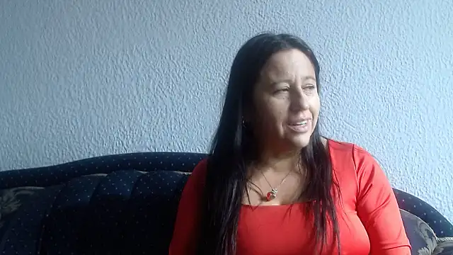 valeriapinter online show from April 8, 2026, 1:11 pm