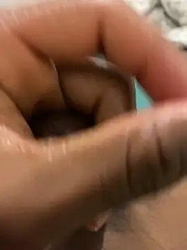 Snapshot of whose17 chatting on December 11, 2024, 7:09 am whose17 online show from December 11, 2024, 7:09 am