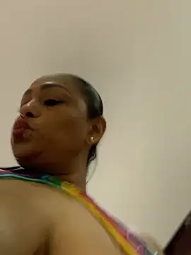 Snapshot of sofia_xxx02 chatting on May 20, 2026, 12:06 am sofia xxx02 online show from May 20, 2026, 12:06 am