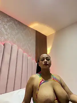 Snapshot of sofia_xxx02 chatting on June 3, 2026, 12:02 am sofia xxx02 online show from June 3, 2026, 12:02 am