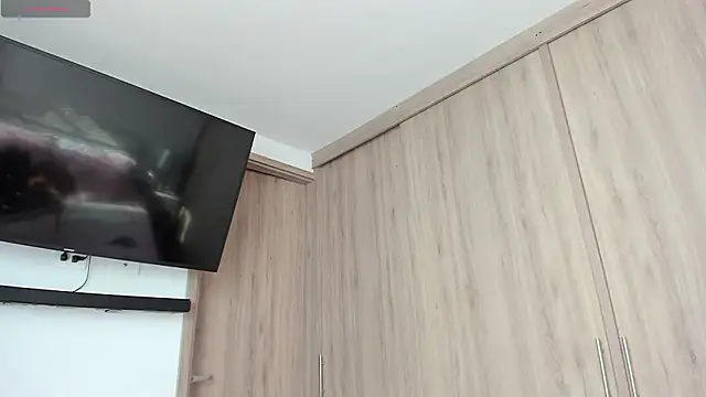 nelumbonucifera online show from December 6, 2024, 1:22 pm