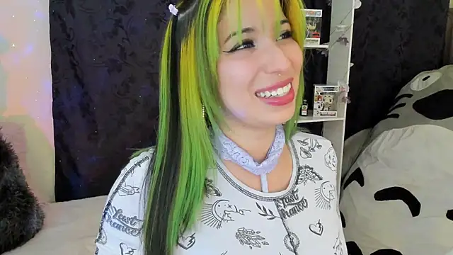 Laughing Naty online show from February 18, 2025, 3:21 am