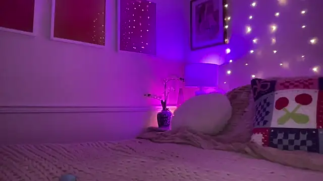 Fitnessbabe69 online show from March 17, 2026, 6:50 am