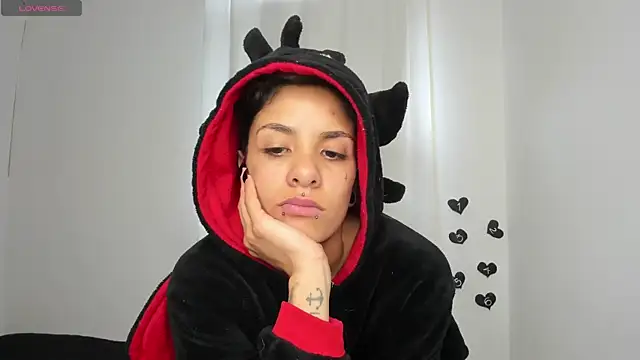 luci fer devil online show from February 21, 2025, 3:32 pm