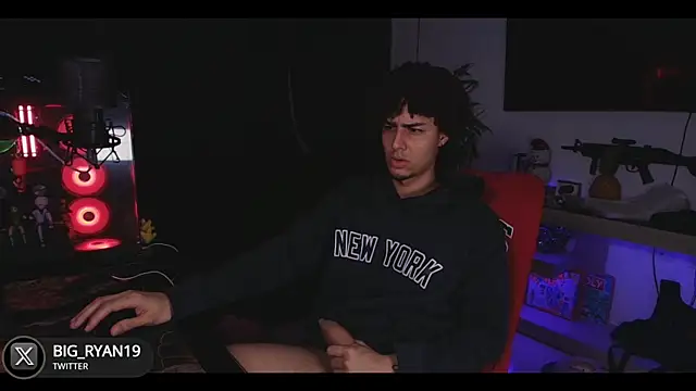 Snapshot of bigryann23 chatting on February 10, 2025, 3:24 am bigryann23 online show from February 10, 2025, 3:24 am