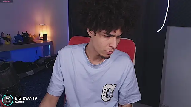 Snapshot of bigryann23 chatting on October 12, 2025, 4:11 am bigryann23 online show from October 12, 2025, 4:11 am