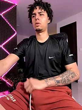 bigryann23 online show from November 26, 2025, 3:29 am