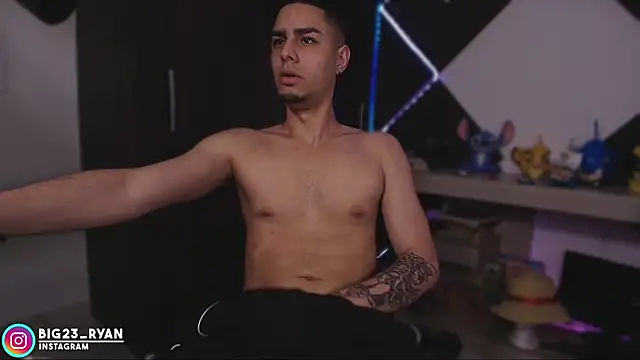 bigryann23 online show from April 9, 2026, 2:22 am